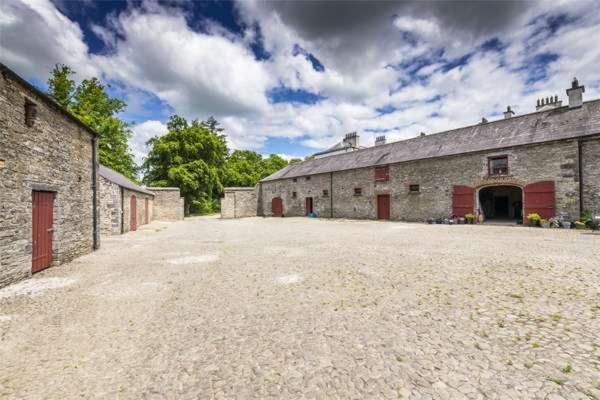 2 Bed Courtyard Apartment At Rockfield House Kells In Meath - Short Term Let Kells (Meath) Exterior foto